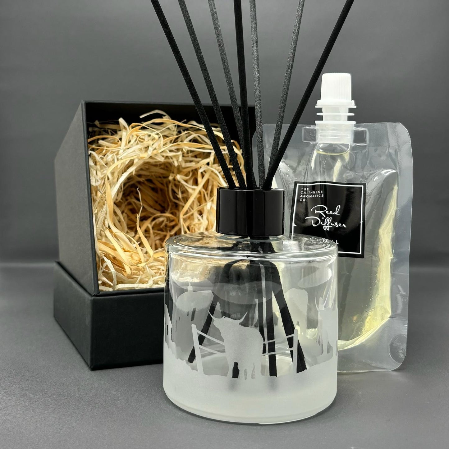 Highland Cow Reed Diffuser (Clear) & refill pouch
