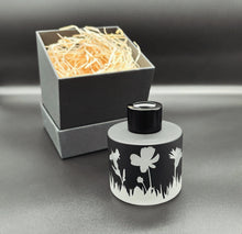 Load image into Gallery viewer, Wildflower Reed Diffuser &amp; refill pouch
