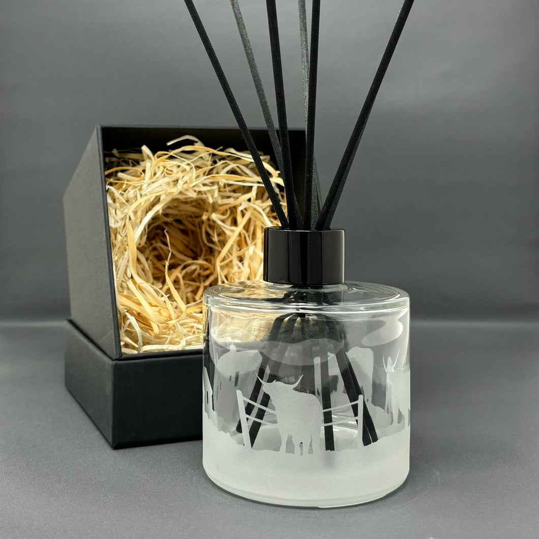 Highland Cow Reed Diffuser (Clear)