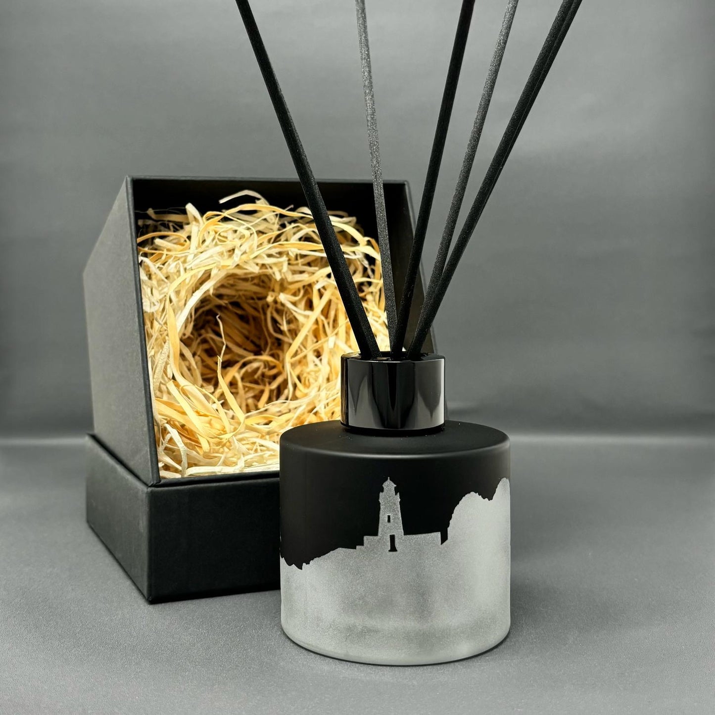 Orca Spotting Reed Diffuser & refill pouch